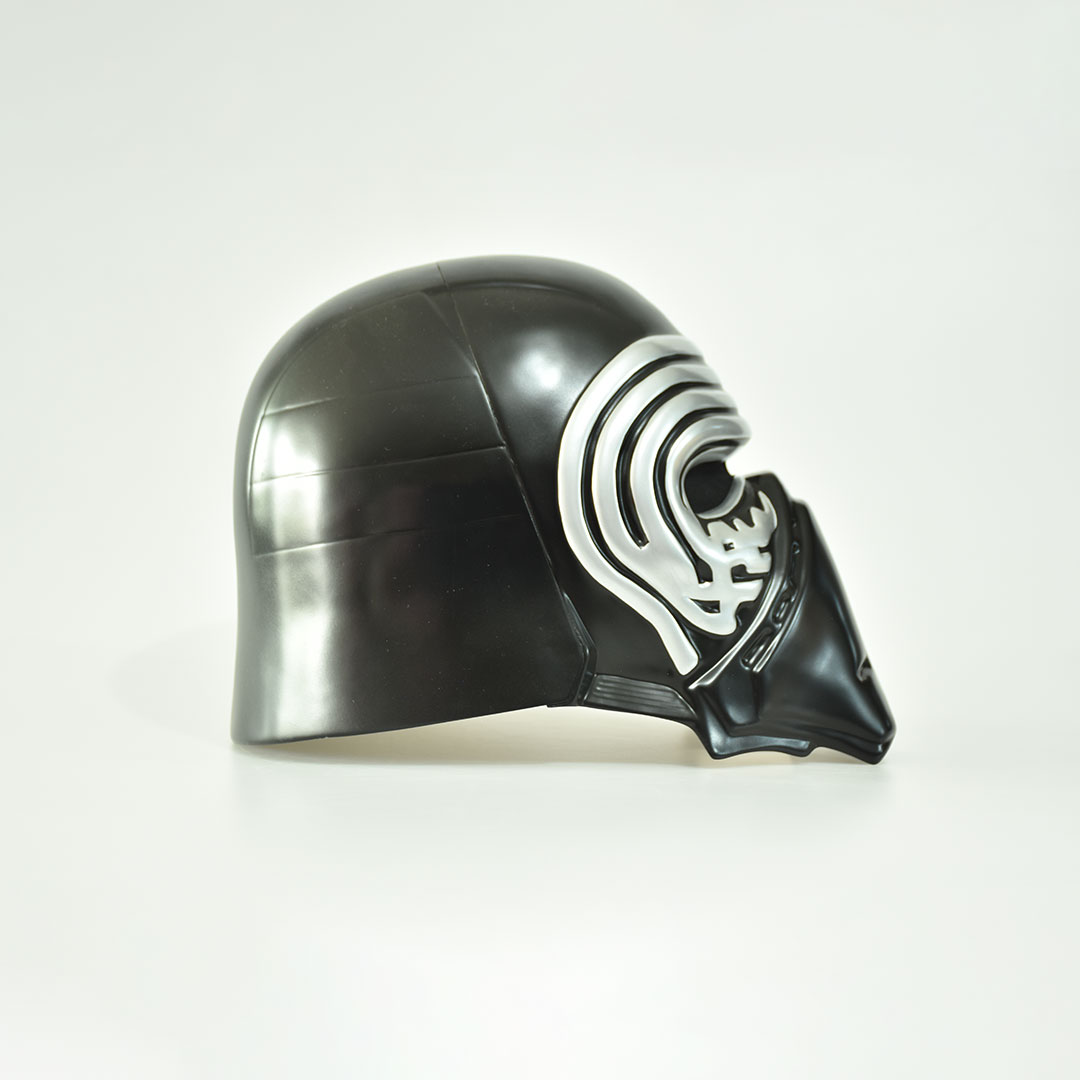 Casco de Kylo Ren