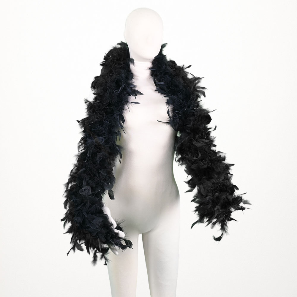 Boa de plumas con tul